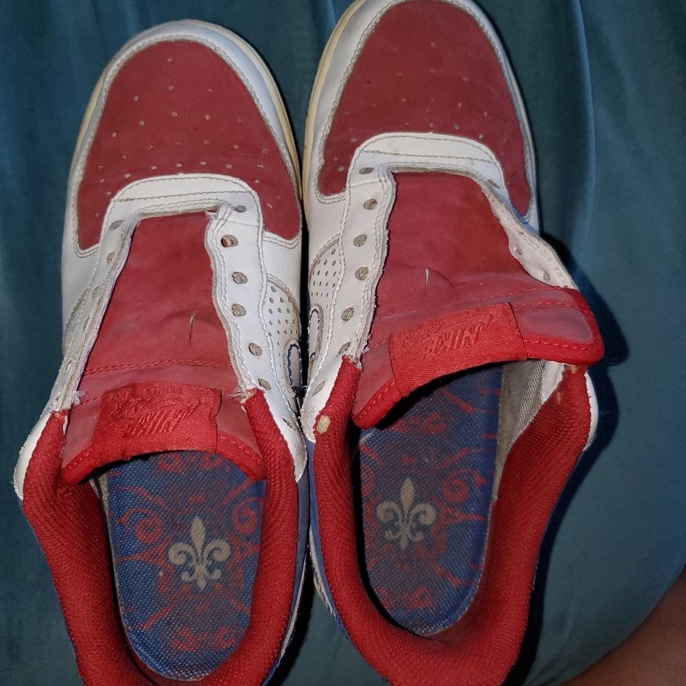 Shoes - Picture 2 of 8